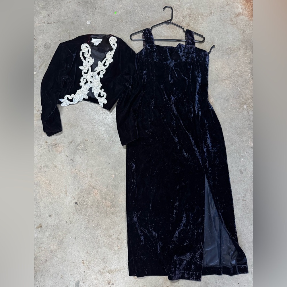 Scott McClintock Black Velvet Dress with White Embroidery